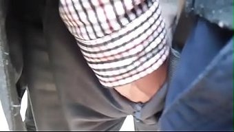 老亚洲男人偷窥480p视频