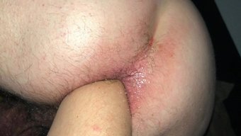 欧洲妻子的第一次拳交体验
