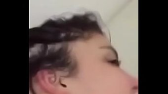 在墨西哥,天然的奶子...