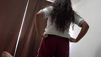 饥渴的大学女孩被阴道...