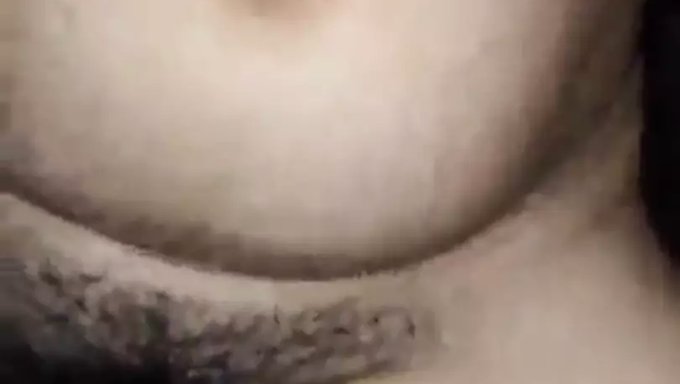 印度少女(18+)被发现欺骗她的男友