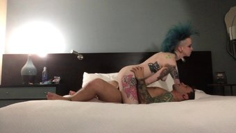 美国夫妇从后面快速做爱