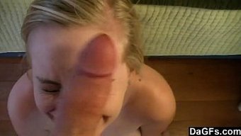 少女业余爱好者口交并...