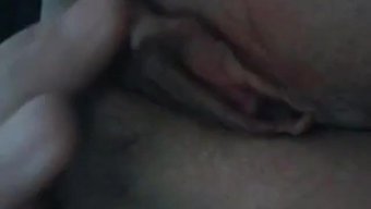 亚洲女孩在独奏视频中自慰