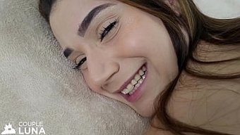 拉丁裔女人要求肛交,...