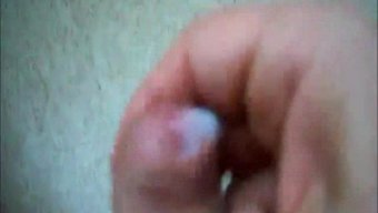 业余妻子用大黑屌探索...