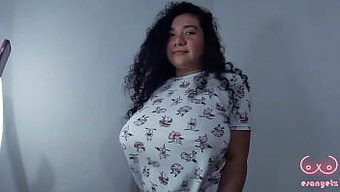 天然乳房的拉丁美女挑...