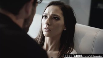 继父和女儿的男友沉迷...