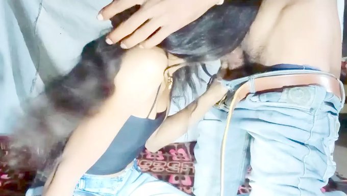 紧身阴道少女在生日那天被操