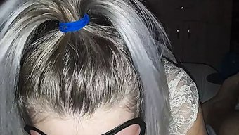 出轨的继妹在自制视频...