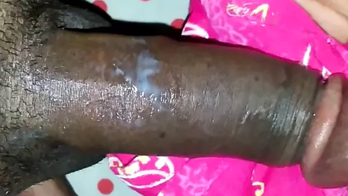 赤裸的亚洲夫妇在高清视频中被猛烈地操