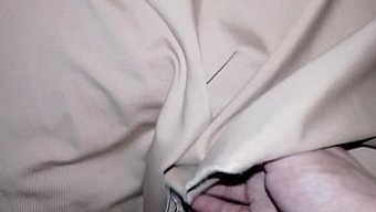 青少年性感按摩的pov视频