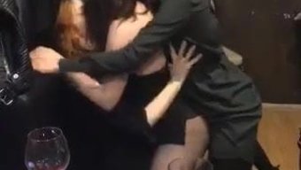 欧洲美女沉迷于自制女...