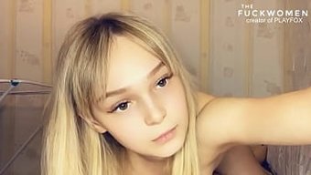 少女可爱的女孩在热辣...