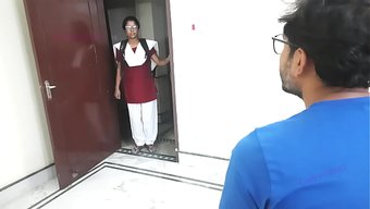 一个孟加拉女孩遇到了...