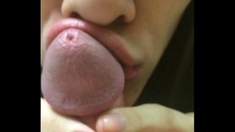 紧张的青少年申请者在...