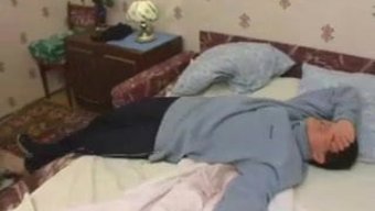 成熟的继母和她的继子...