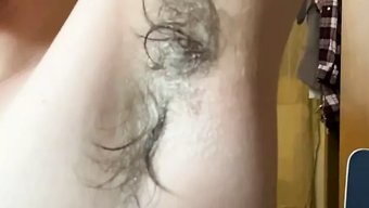 近距离观看湿润的阴蒂...