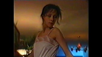 体验c.M.经典的复...