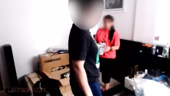 拉丁女佣被猛烈地操