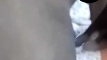 斯里兰卡女孩在视频通...