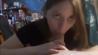金发美女口交并让你高潮