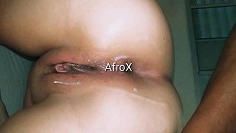 18岁的女孩被猛烈地操