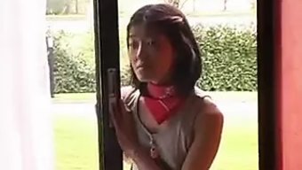 年长的男人在三人行视...