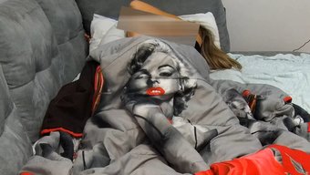 为一个性感的少女手淫...