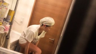 成人禁忌:看著私人妻...