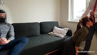 妻子在家里制作的视频...
