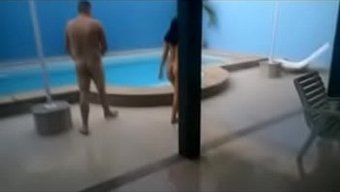 天然乳房和硬鸡巴在热...
