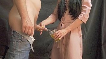 业余少女被操得紧绷的...