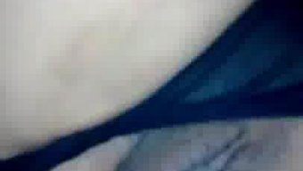 贝的白人男友在第一部...