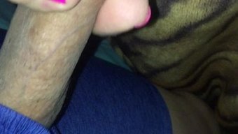 自制足交女友视频