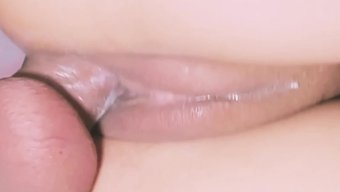 继妹在卧室里勾引我,...