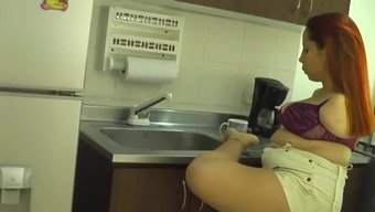 迷人的墨西哥美女,拥...