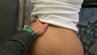 娘娘腔在办公室里从后面被操