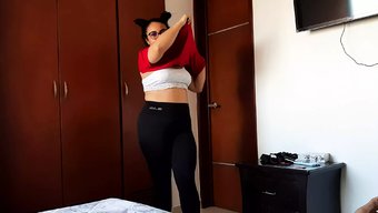 哥伦比亚少女在这个自...