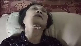 业余亚洲奶奶被邻居喂熟了