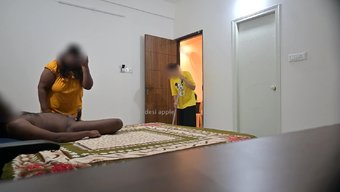 女仆们在酒店房间里的...