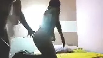 阿拉伯情侣在在线视频...