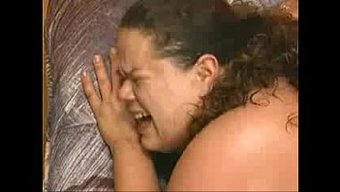 肥臀熟女在高清视频中...