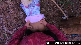 少女继女在公共场合被...
