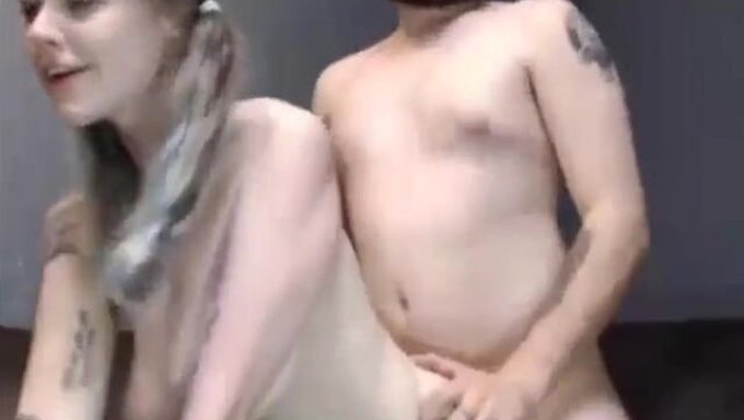 业余网络摄像头自慰,结局很混乱