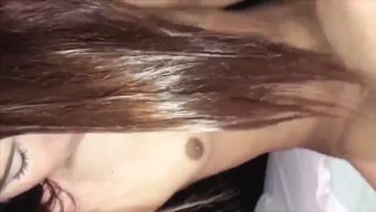 人妖和她的客户一起享...