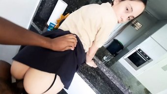 少女(18+)继妹在...