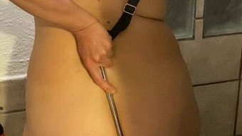 女人用马具探索肛门快感