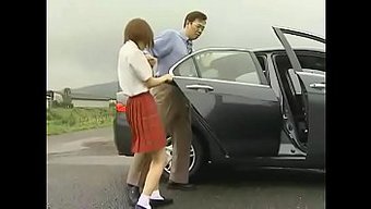 揭开这个惊人的表演者的身份